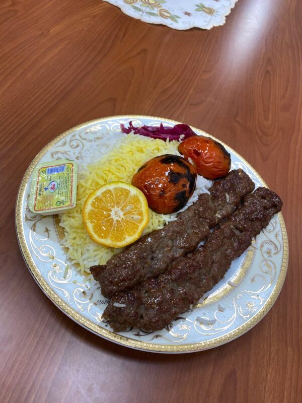 چلو کباب کوبیده شام پز